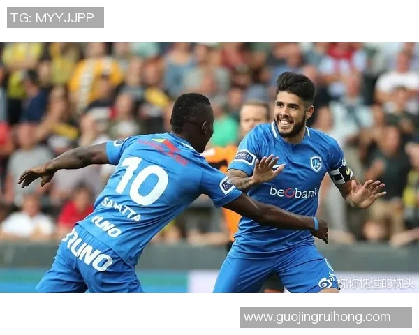 亨克与贝西克塔的激烈对决揭示了足球战术的深度与魅力